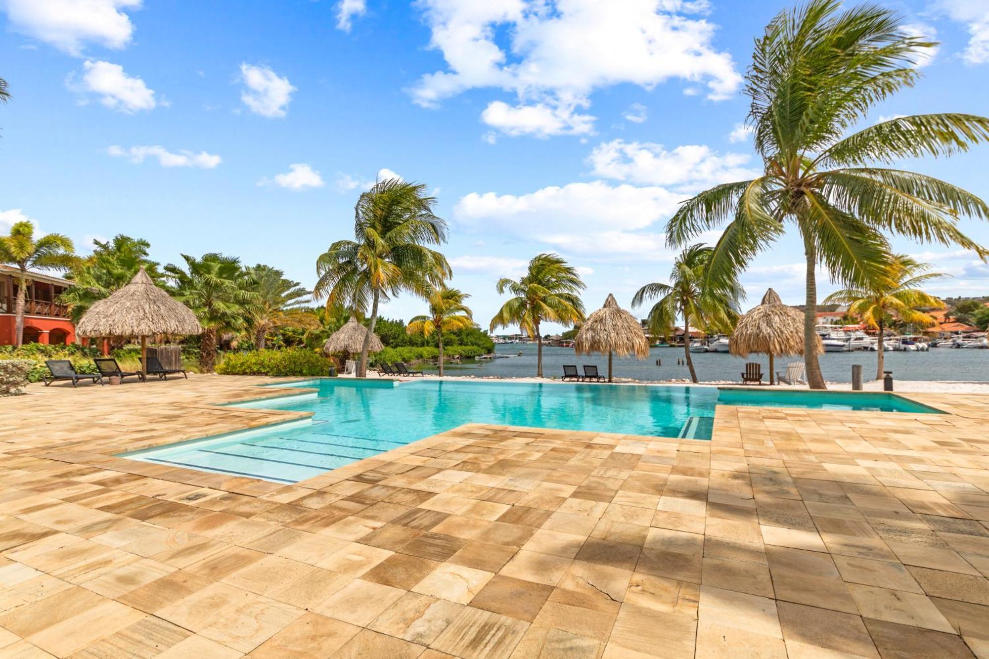 Spanish Water View Apartments - Jan Thiel Area Віллемстад Екстер'єр фото